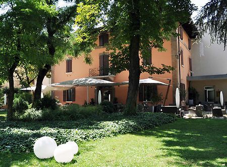 Hotel Due Pini Формиджине Екстериор снимка