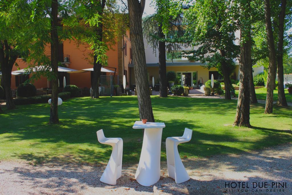 Hotel Due Pini Формиджине Екстериор снимка