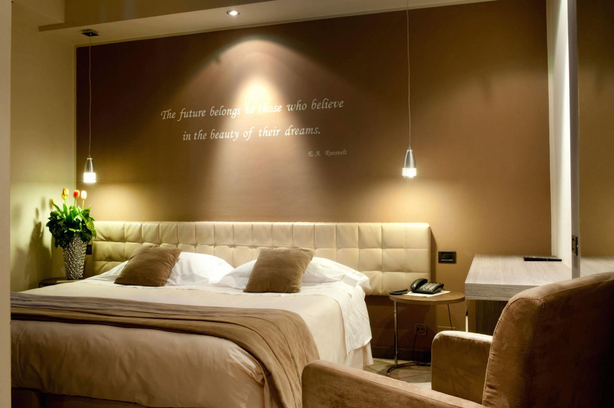 Hotel Due Pini Формиджине Екстериор снимка