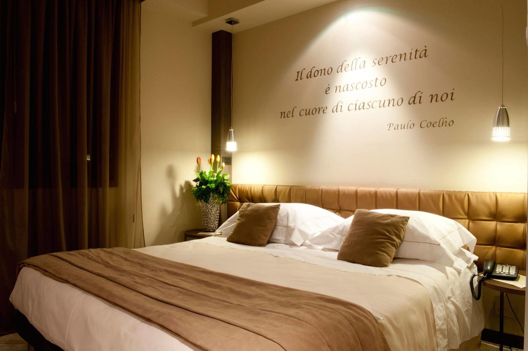 Hotel Due Pini Формиджине Екстериор снимка