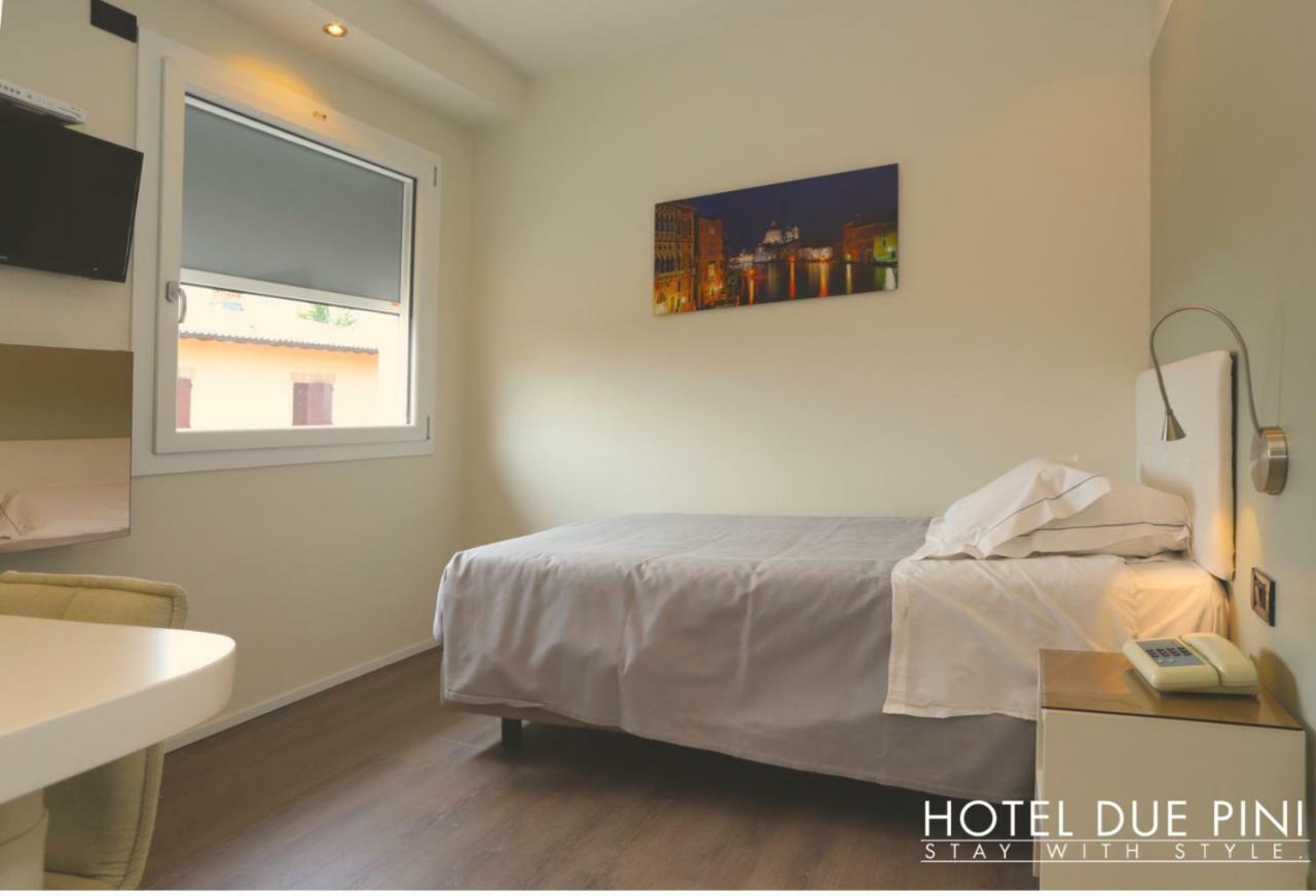 Hotel Due Pini Формиджине Екстериор снимка
